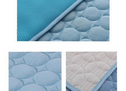 ChillPaws™ – Eisseidene Kühlmatte für Hunde & Katzen